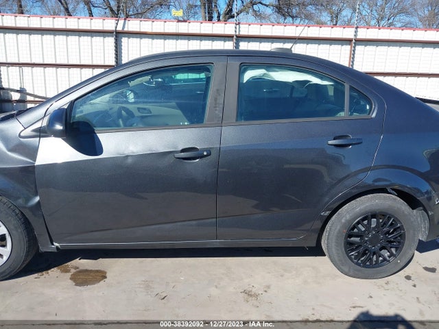 Chevrolet Sonic Ls Auto 2017 1G1JB5SH7H4155219 Image 14