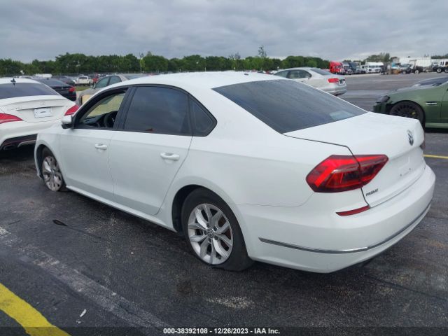 1VWAA7A39JC011577 Volkswagen Passat 2.0t R-line/2.0t S