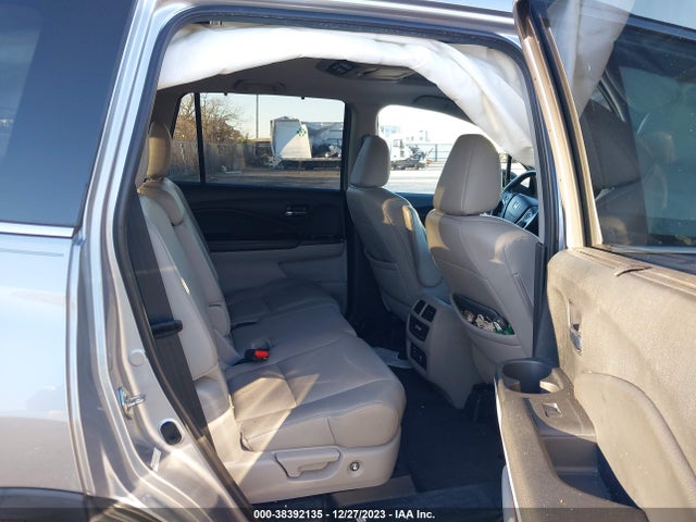 Honda Pilot Touring 2016 5FNYF6H90GB083559 Image 8
