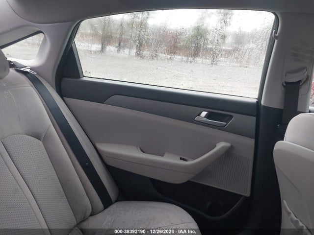 2016 HYUNDAI SONATA SE VIN: 5NPE24AF5GH423955