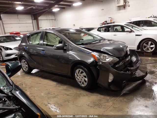JTDKDTB39F1576677 Toyota Prius C Two