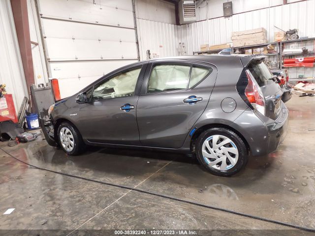 JTDKDTB39F1576677 Toyota Prius C Two