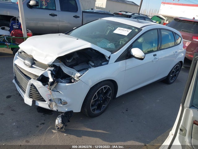 Ford FOCUS SE 2014 1FADP3K23EL184715 Image 2