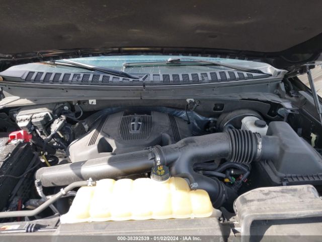 5LMJJ2MT4LEL15885 Lincoln Navigator Standard