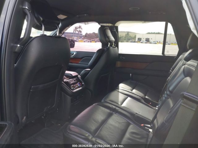 5LMJJ2MT4LEL15885 Lincoln Navigator Standard