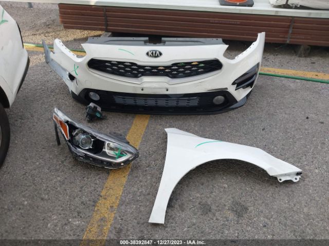3KPF24ADXME403140 KIA Forte Lxs