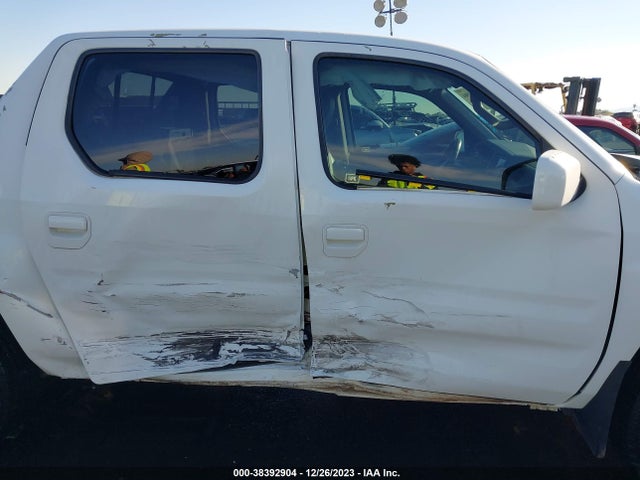 2014 HONDA RIDGELINE SE VIN: 5FPYK1F65EB014054