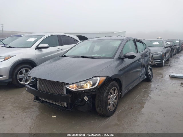 Hyundai ELANTRA SE 2018 5NPD74LF8JH276192 Image 2