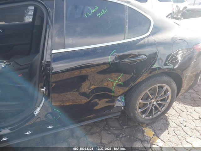 ZARFANANXK7604671 Alfa Romeo Giulia Awd