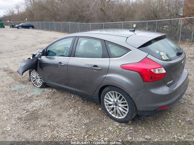 2014 FORD FOCUS TITANIUM VIN: 1FADP3N23EL380696