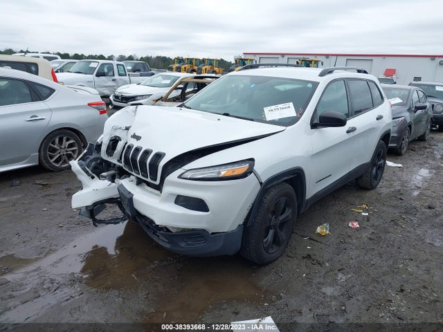 1C4PJMAB2HW566995 Jeep Cherokee Altitude 4x4