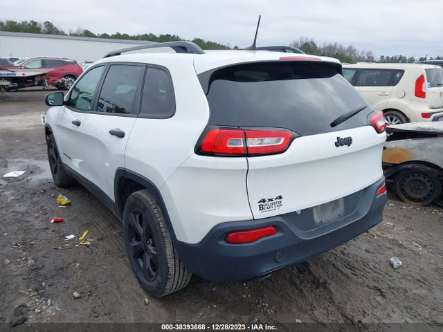 1C4PJMAB2HW566995 Jeep Cherokee Altitude 4x4
