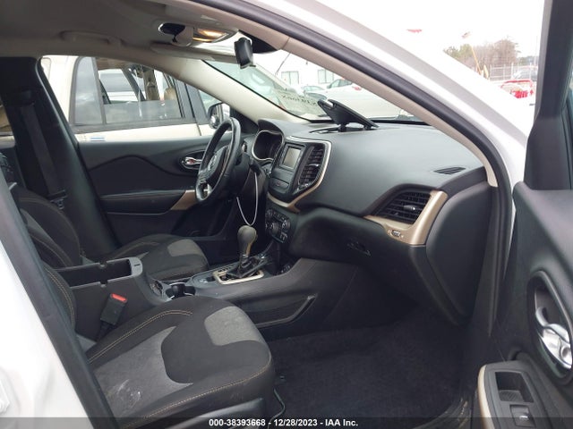 1C4PJMAB2HW566995 Jeep Cherokee Altitude 4x4