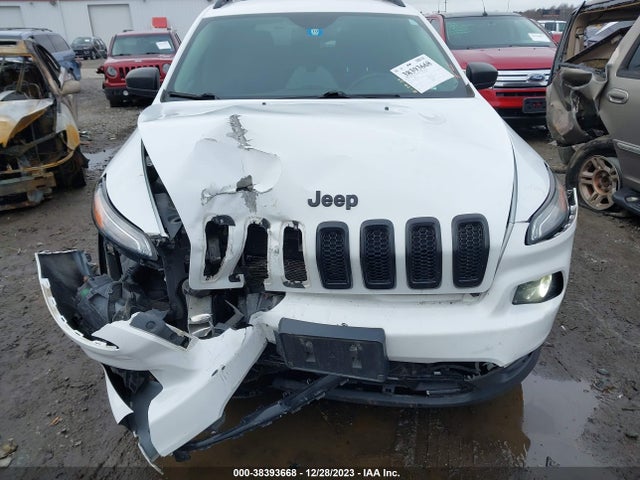 1C4PJMAB2HW566995 Jeep Cherokee Altitude 4x4
