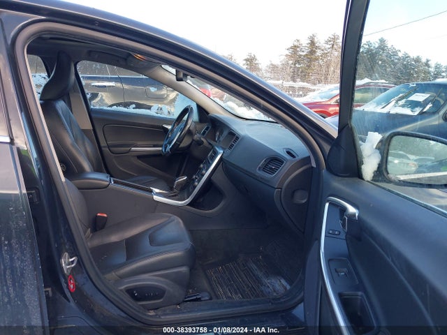 YV1612TB0F1310954 Volvo S60 T5 Premier