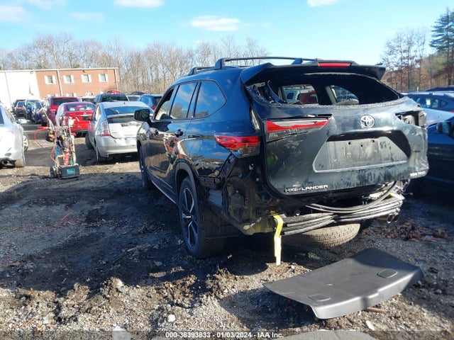 Toyota Highlander Xse 2021 5TDJZRBH5MS090024 Image 3