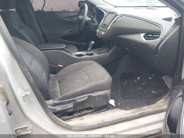 1G1ZC5ST9HF225327 Chevrolet Malibu 1fl