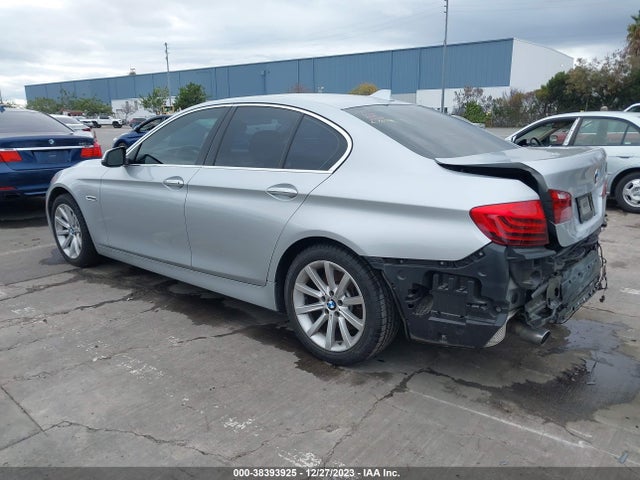 BMW 535i 2015 WBA5B1C56FG126471 Image 3
