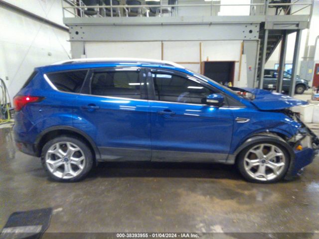 1FMCU9J96KUA35314 Ford Escape Titanium