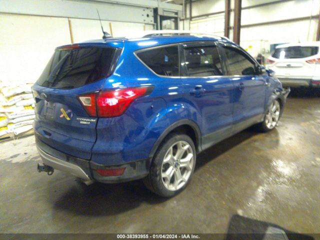 1FMCU9J96KUA35314 Ford Escape Titanium