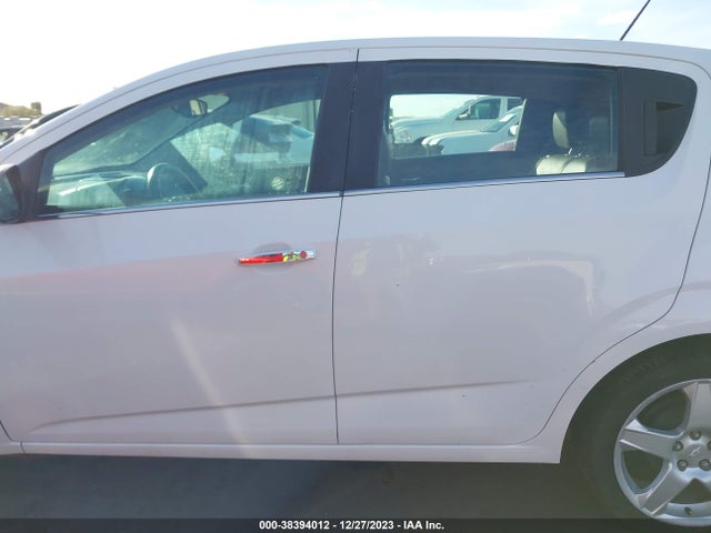 Chevrolet Sonic Ltz Auto 2015 1G1JE6SB2F4211704 Image 14
