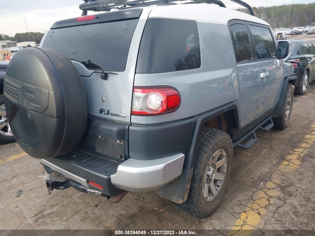 Toyota FJ Cruiser 2014 JTEBU4BF4EK187899 Image 4