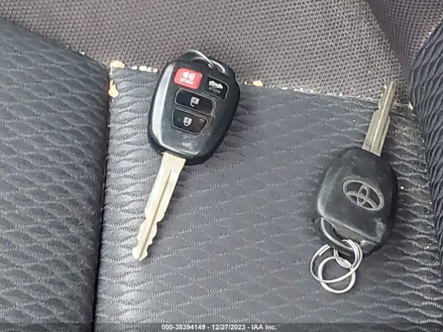 5YFBURHE9KP871392 Toyota COROLLA LE
