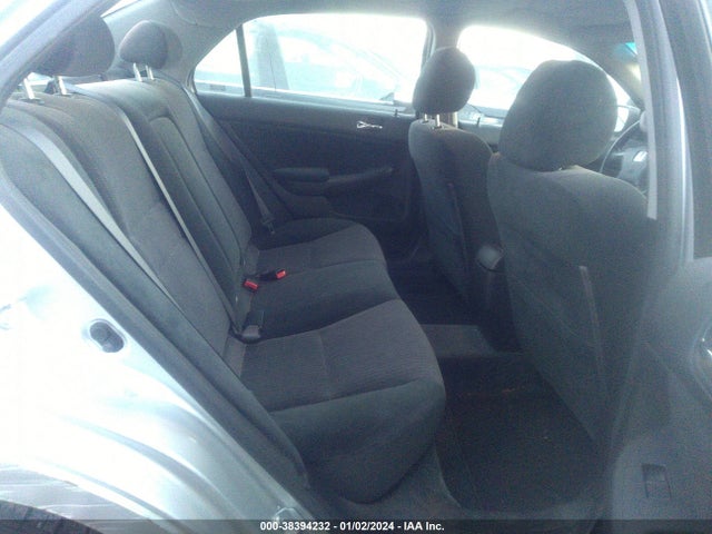 2004 HONDA ACCORD 2.4 LX VIN: 3HGCM56304G700717