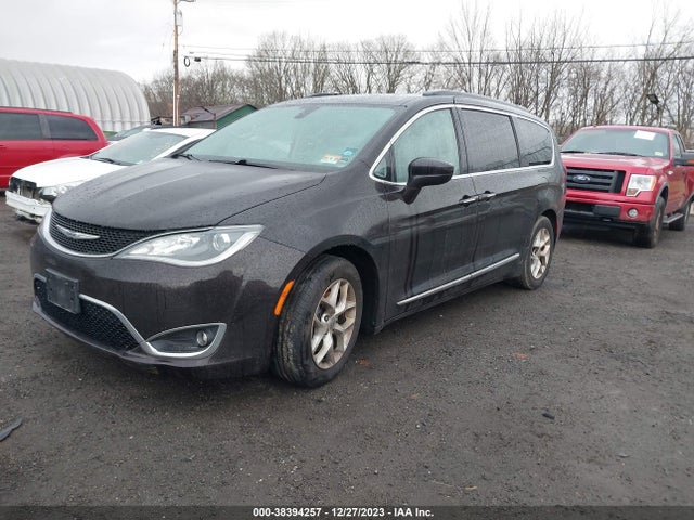 2C4RC1BG2HR831645 Chrysler Pacifica Touring-l