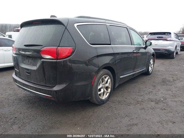 2C4RC1BG2HR831645 Chrysler Pacifica Touring-l
