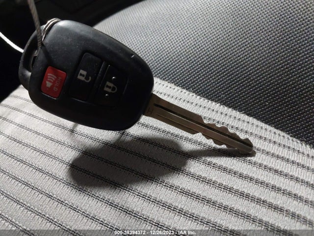 Toyota RAV4 LE 2015 2T3BFREV8FW234407 Image 11