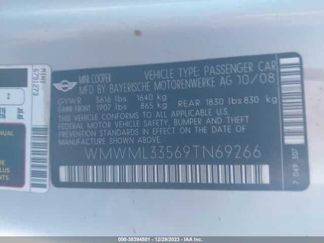 2009 MINI COOPER CLUBMAN WMWML33569TN69266 Photo 8