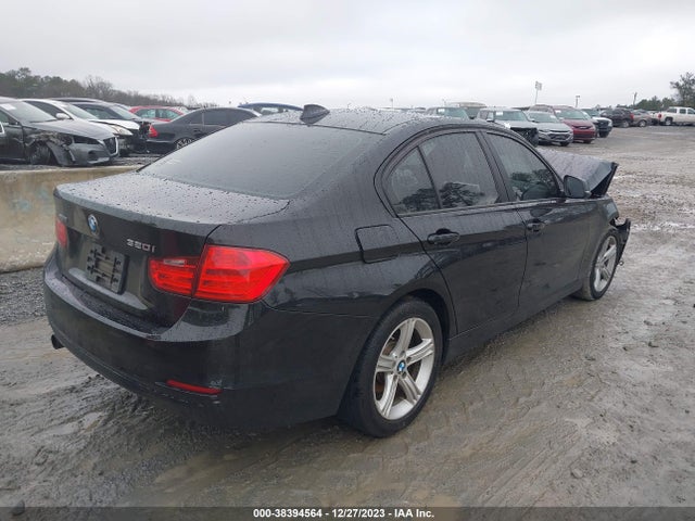 BMW 320i Xdrive 2015 WBA3C3C5XFK200746 Image 4