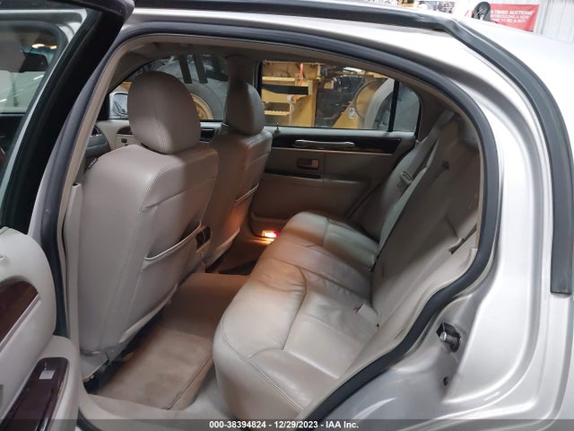 2010 LINCOLN TOWN CAR SIGNATURE LIMITED VIN: 2LNBL8CV7AX625337