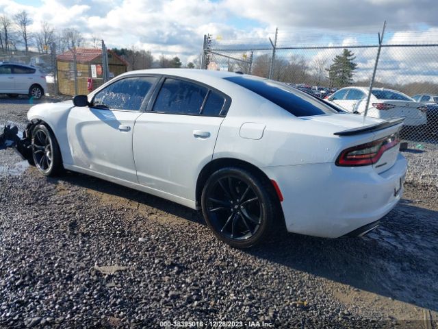 2C3CDXBG8JH167180 Dodge Charger Sxt Rwd