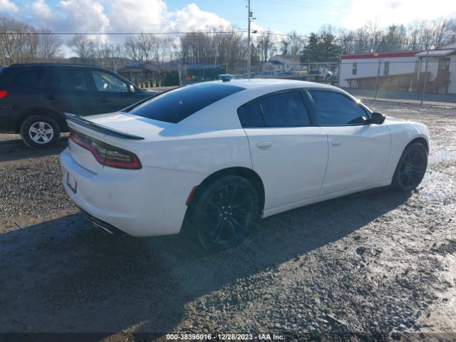 2C3CDXBG8JH167180 Dodge Charger Sxt Rwd