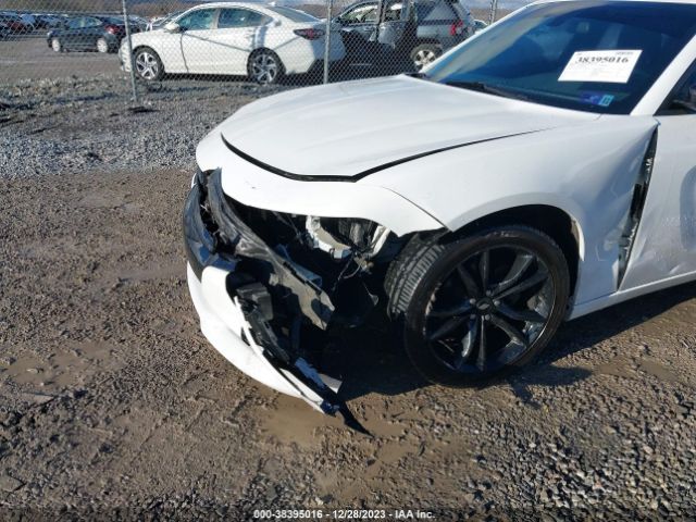 2C3CDXBG8JH167180 Dodge Charger Sxt Rwd