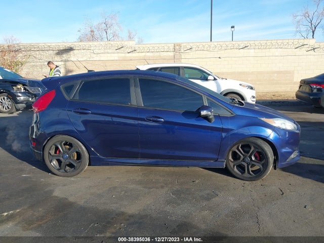 Ford FIESTA ST 2016 3FADP4GX0GM120157 Image 13