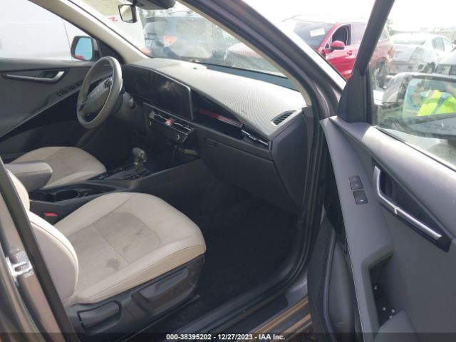 KNDCR3LE5P5049087 KIA Niro Ex Touring