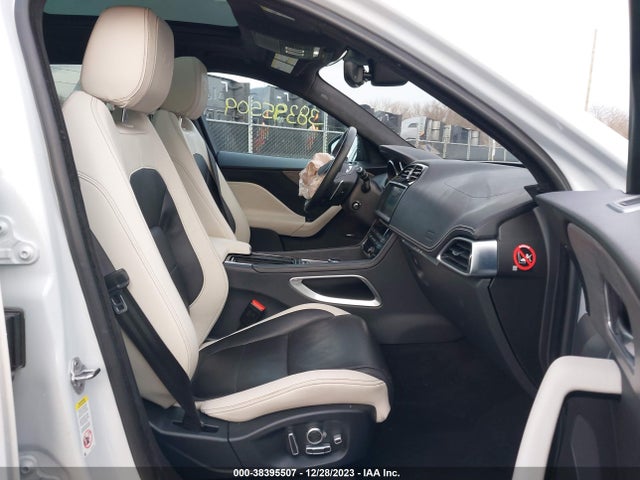 2019 JAGUAR F-PACE SADCM2FV1KA396327 Photo 4