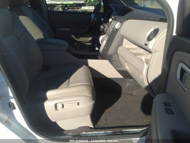 2010 HONDA PILOT EX-L VIN: 5FNYF3H50AB008136