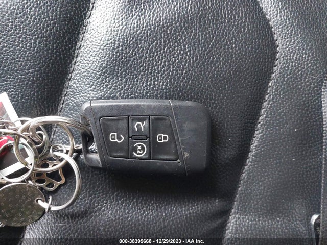 2018 VOLKSWAGEN TIGUAN 2.0T SEL PREMIUM VIN: 3VV4B7AX9JM004239