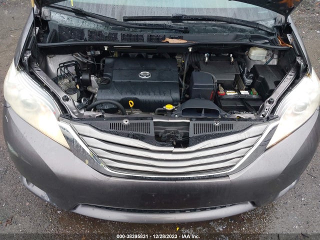 2011 TOYOTA SIENNA XLE V6 VIN: 5TDYK3DCXBS115756