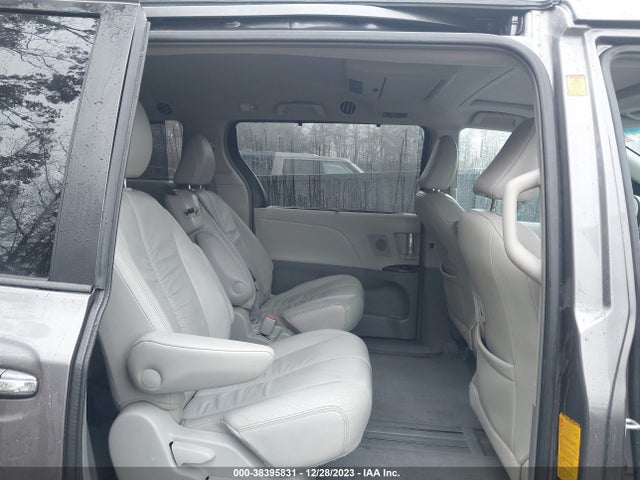 2011 TOYOTA SIENNA XLE V6 VIN: 5TDYK3DCXBS115756