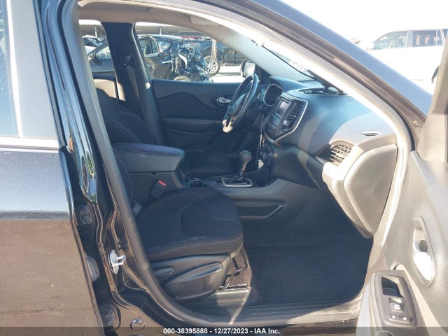 Jeep Cherokee Latitude 2016 1C4PJLCS3GW291384 Image 5