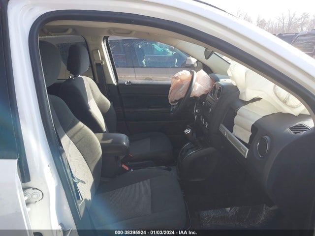 Jeep Compass Sport 2015 1C4NJDBBXFD316872 Image 5