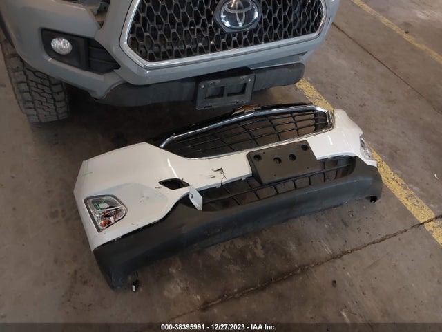 Chevrolet EQUINOX LT 2018 2GNAXSEV9J6347035 Image 12