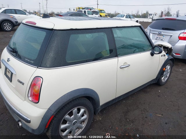 2003 MINI COOPER HARDTOP WMWRC33473TC39143 Photo 3