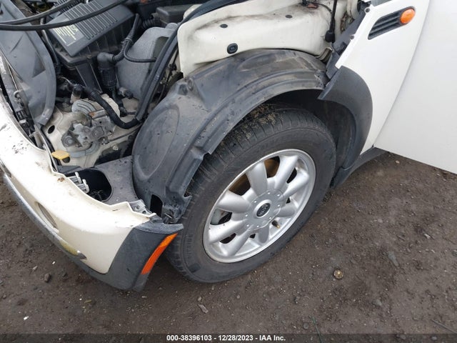 2003 MINI COOPER HARDTOP WMWRC33473TC39143 Photo 5