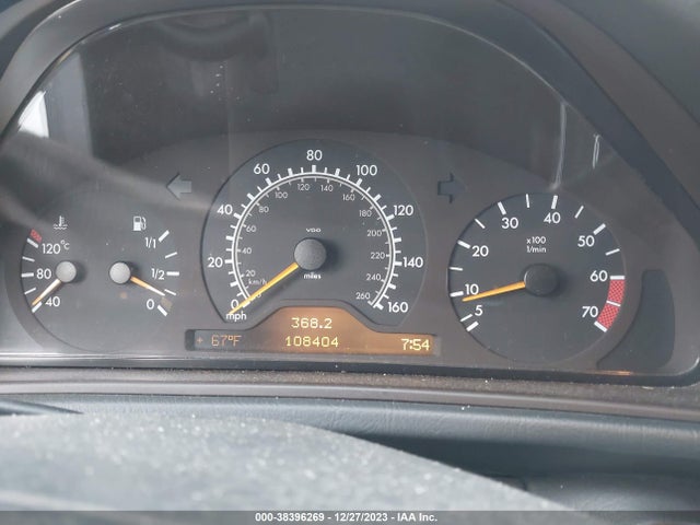 1999 MERCEDES-BENZ CLK 320 VIN: WDBLK65G0XT023799